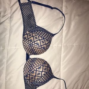 Victoria’s Secret Bombshell Plunge bra